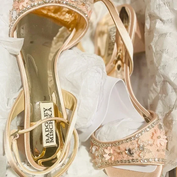 Authentic Badgley Mischka - Picture 9 of 12